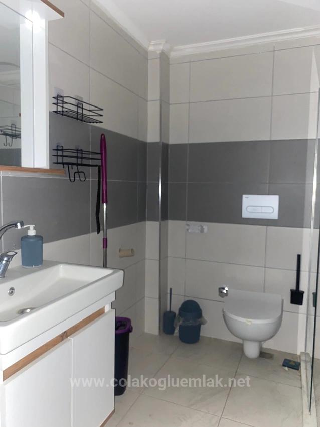 1+1 Büro Im 1. Stock Und Büro Mit Balkon Zu Vermieten Im Ortaca Center