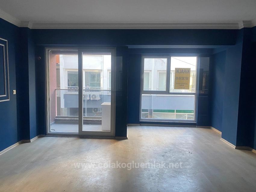 1+1 Büro Im 1. Stock Und Büro Mit Balkon Zu Vermieten Im Ortaca Center