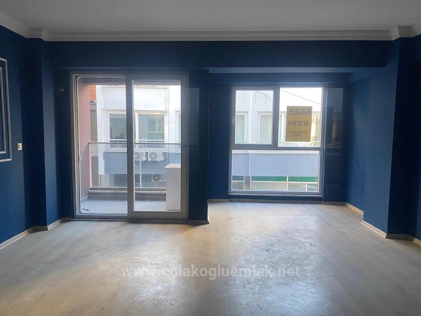 1+1 Büro Im 1. Stock Und Büro Mit Balkon Zu Vermieten Im Ortaca Center