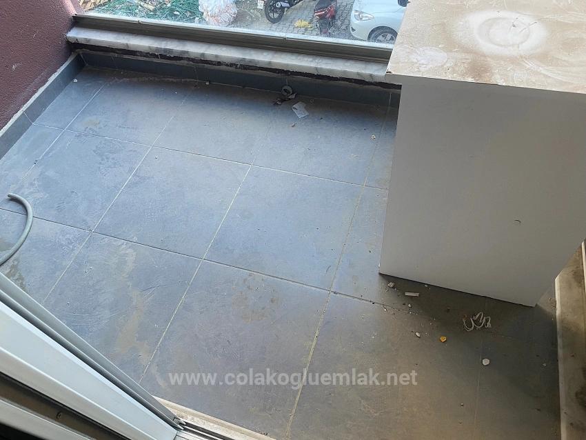 1+1 Büro Im 1. Stock Und Büro Mit Balkon Zu Vermieten Im Ortaca Center