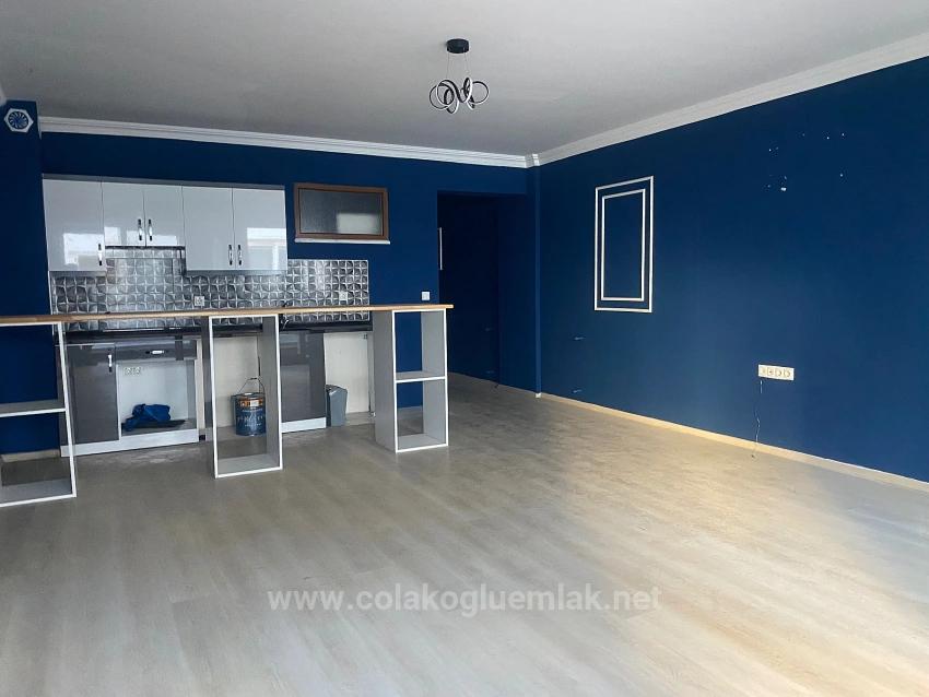 1+1 Büro Im 1. Stock Und Büro Mit Balkon Zu Vermieten Im Ortaca Center