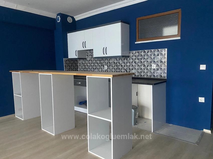 1+1 Büro Im 1. Stock Und Büro Mit Balkon Zu Vermieten Im Ortaca Center