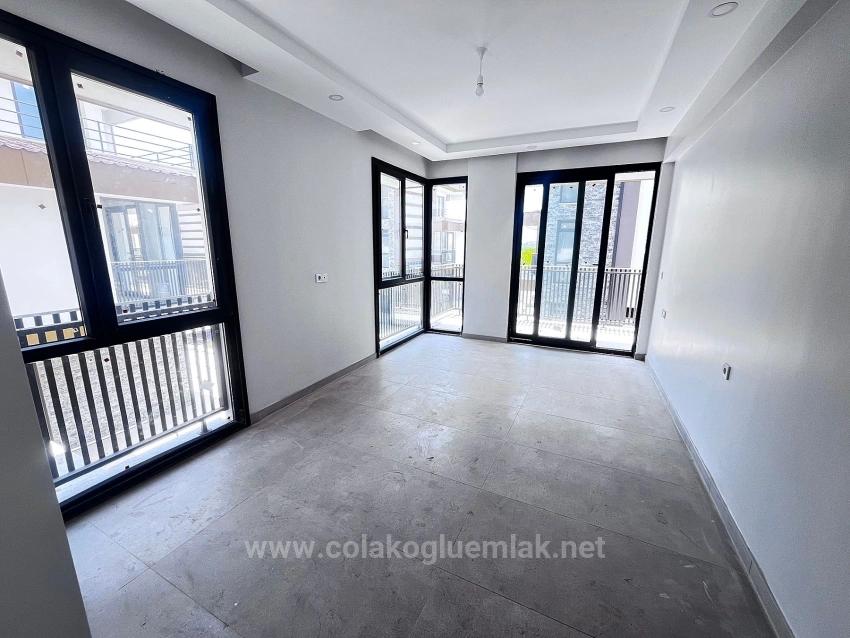 4+1 212M2 Triplex Villa Mit Pool Zum Verkauf Im Ortaca Center