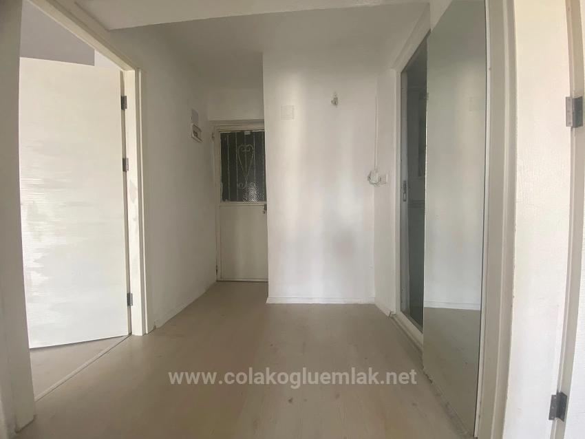 2+1 Gepflegte, Leere Wohnung Im Mittleren Stockwerk Zum Verkauf Im Ortaca Center