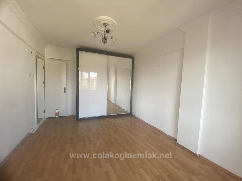 2+1 Gepflegte, Leere Wohnung Im Mittleren Stockwerk Zum Verkauf Im Ortaca Center