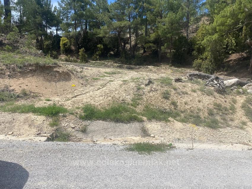 1.150 M² Großes Freistehendes Grundstück Mit Eigentumsurkunde Zum Verkauf Im Viertel Çameli Cevizli