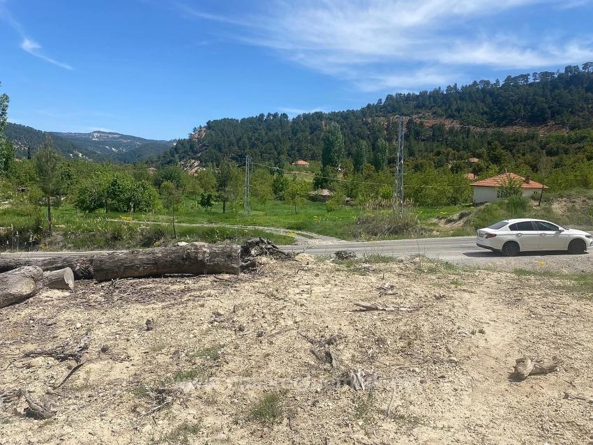 1.150 M² Großes Freistehendes Grundstück Mit Eigentumsurkunde Zum Verkauf Im Viertel Çameli Cevizli