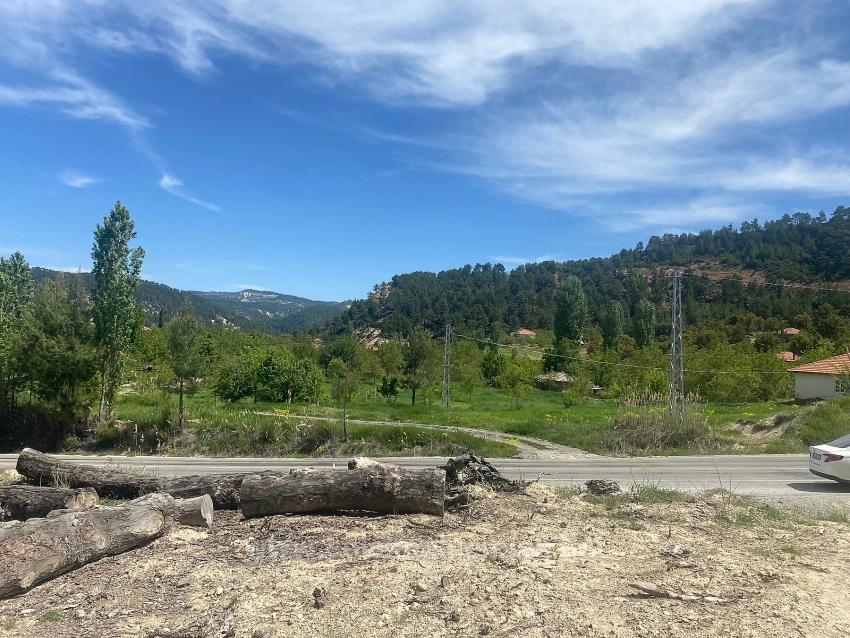1.150 M² Großes Freistehendes Grundstück Mit Eigentumsurkunde Zum Verkauf Im Viertel Çameli Cevizli