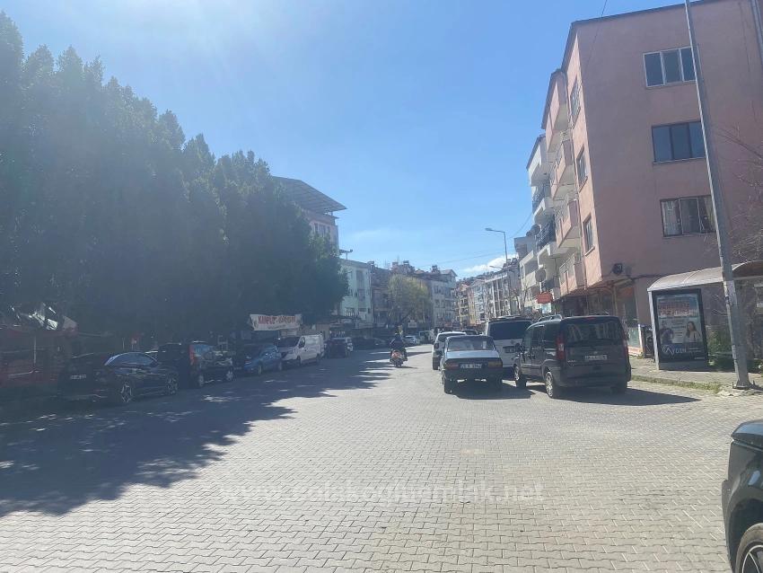 3+1 165M2 Wohnung Mit Aufzug Zu Vermieten Im Zentrum Von Ortaca Çarşı