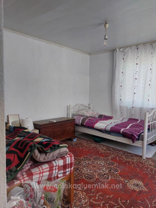 Freistehendes Haus Mit 2 Schlafzimmern Und Einem Zusätzlichen Zimmer In Ortaca Auf Einem 171 M² Großen Grundstück Zu Verkaufen.