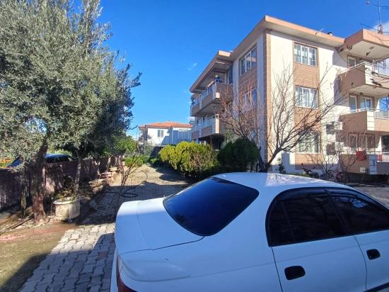 Dreistöckiges Gebäude In Karaburun Zu Verkaufen, 4+1 Wohnungen, Je 170 M².