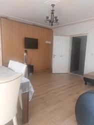 3+1-Zimmer-Wohnung In Der Straße Im Viertel Terzialiler Zu Verkaufen, Geeignet Zur Nutzung Als Büro.