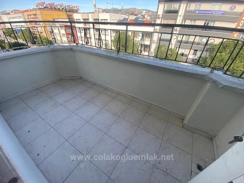 2+1 Well-Maintained Apartment For Sale In Ortaca Center