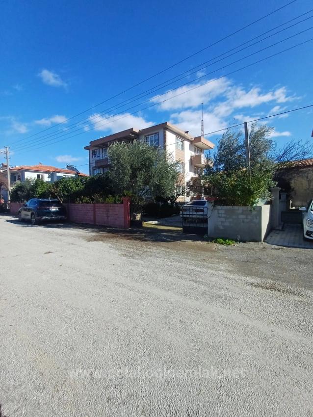 Three-Story Building For Sale In Karaburun, 4+1 Apartments, 170 M² Each.