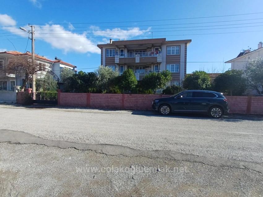 Three-Story Building For Sale In Karaburun, 4+1 Apartments, 170 M² Each.