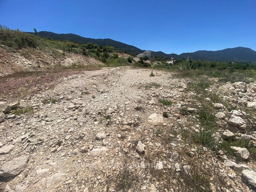 559M2 Detached Land With Tourism Housing Zone For Sale In Çameli Center