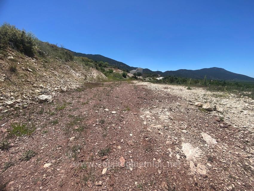 559M2 Detached Land With Tourism Housing Zone For Sale In Çameli Center