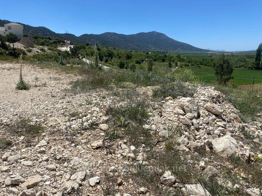 559M2 Detached Land With Tourism Housing Zone For Sale In Çameli Center