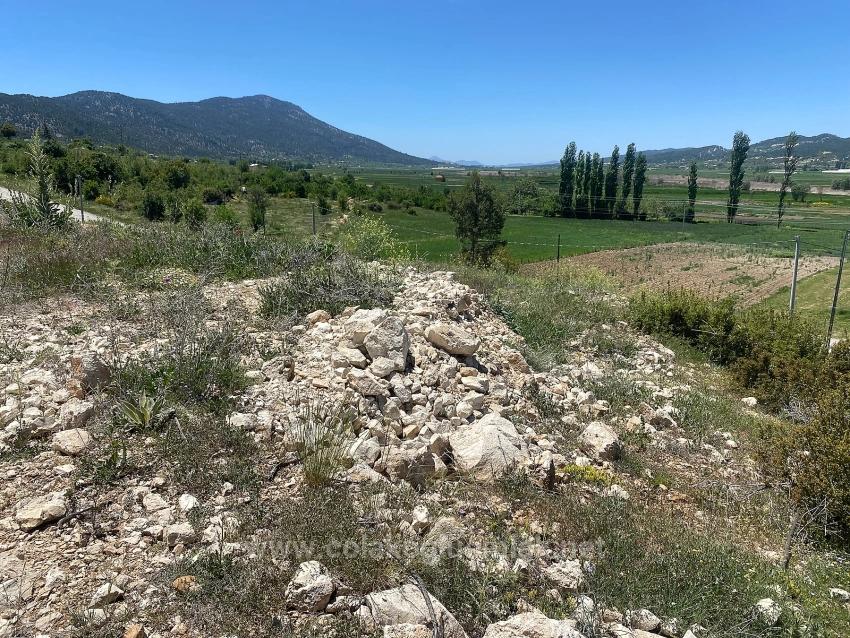 559M2 Detached Land With Tourism Housing Zone For Sale In Çameli Center