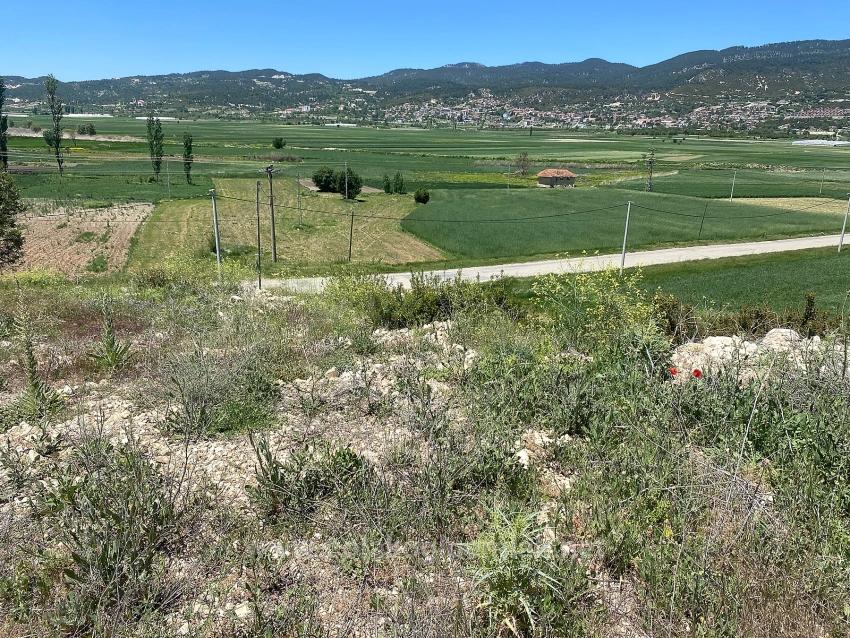 559M2 Detached Land With Tourism Housing Zone For Sale In Çameli Center