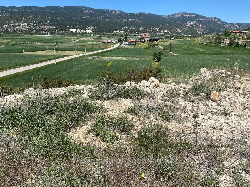 559M2 Detached Land With Tourism Housing Zone For Sale In Çameli Center