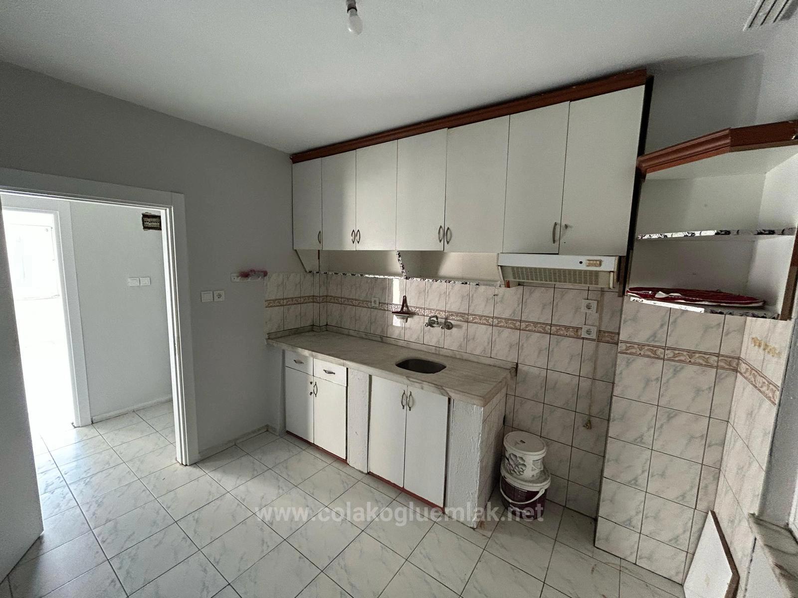 Продается Благоустроенная Квартира 3+1 С Закрытой Кухней В Центре Ортаджа