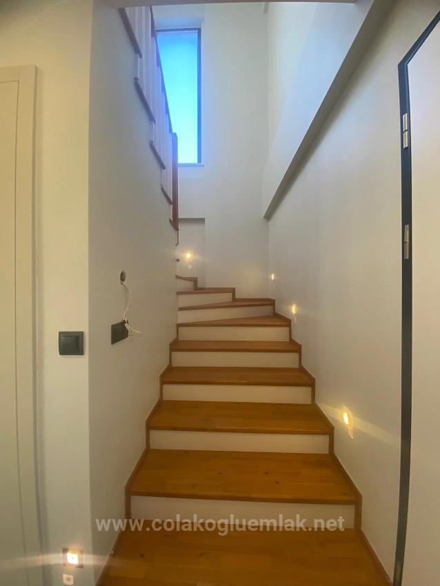 Новая Роскошная Вилла 4+1 Площадью 210 М2 С Бассейном На Продажу От Агентства Недвижимости Çolakoğlu