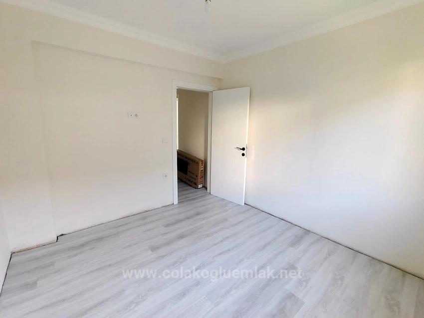 Продается Квартира 1+1 В Районе Джумхуриет, 55 М², С Садом, Вход С Первого Этажа.