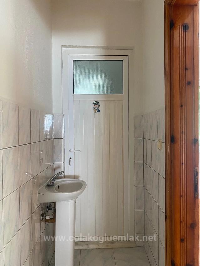 Ortaca Merkezde Kiralık 3+1 Giriş Kat Kapalı Mutfak Daire