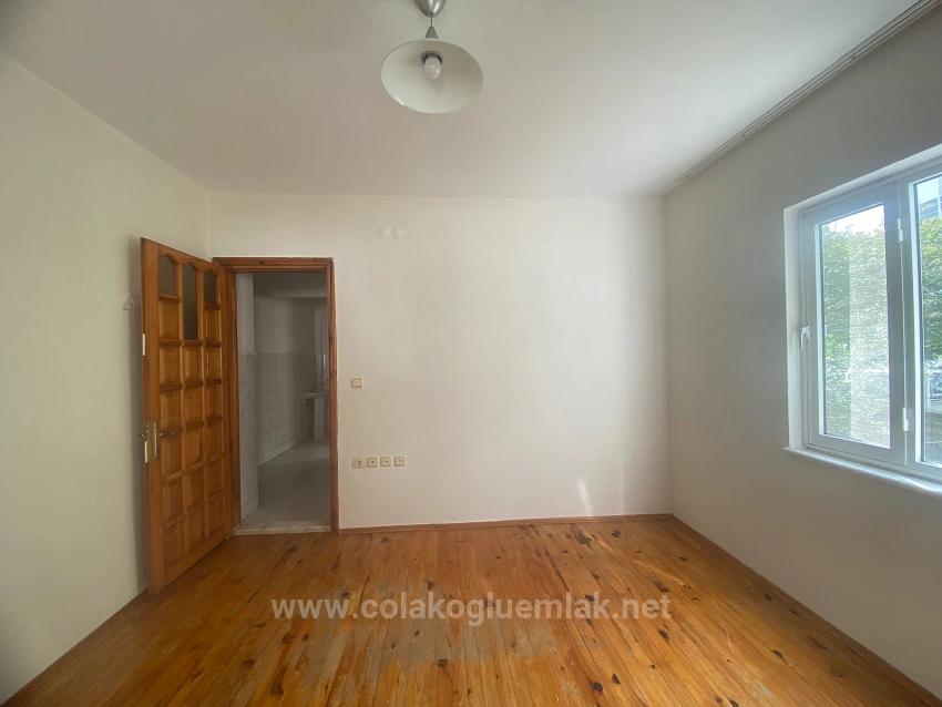 Ortaca Merkezde Kiralık 3+1 Giriş Kat Kapalı Mutfak Daire