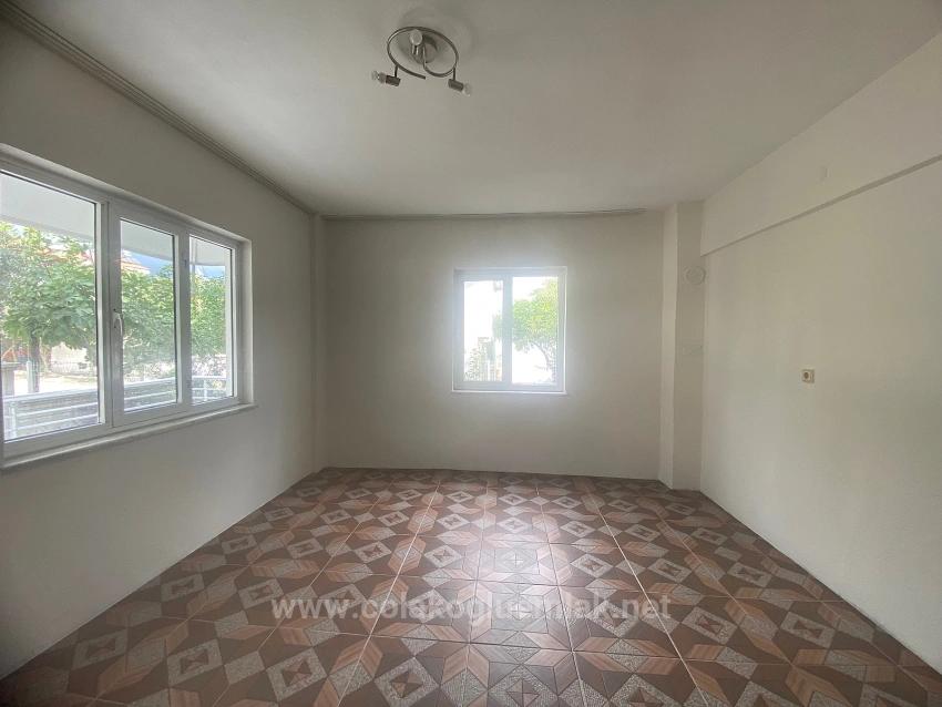 Ortaca Merkezde Kiralık 3+1 Giriş Kat Kapalı Mutfak Daire