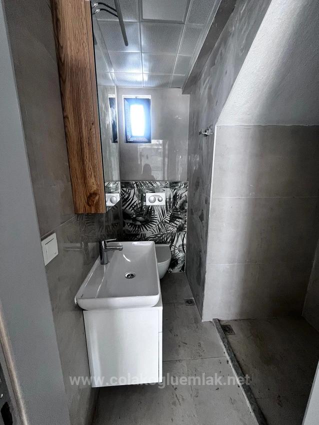 Ortaca Merkezde Satılık 4+1 212M2 Havuzlu Trıbleks Villa