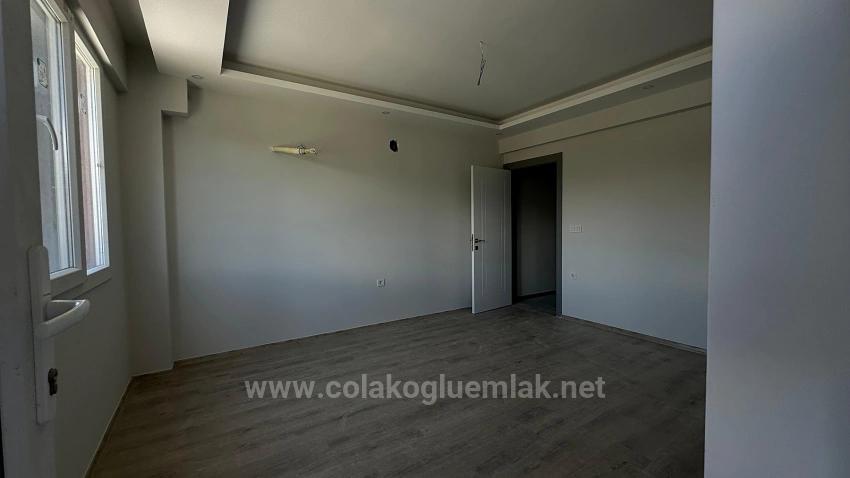 Çolakoğlu Emlak'tan Ortaca Merkezi Konumda Kiralık 2+1 Daire