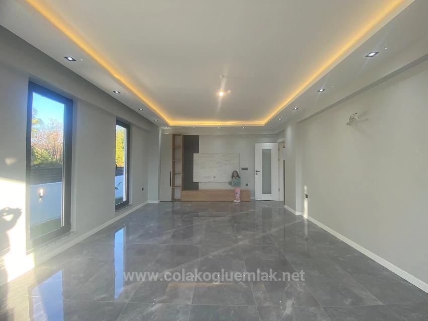 Çolakoğlu Emlak’tan Satılık 4+1 210M2 Sıfır Lüks Havuzlu Villa