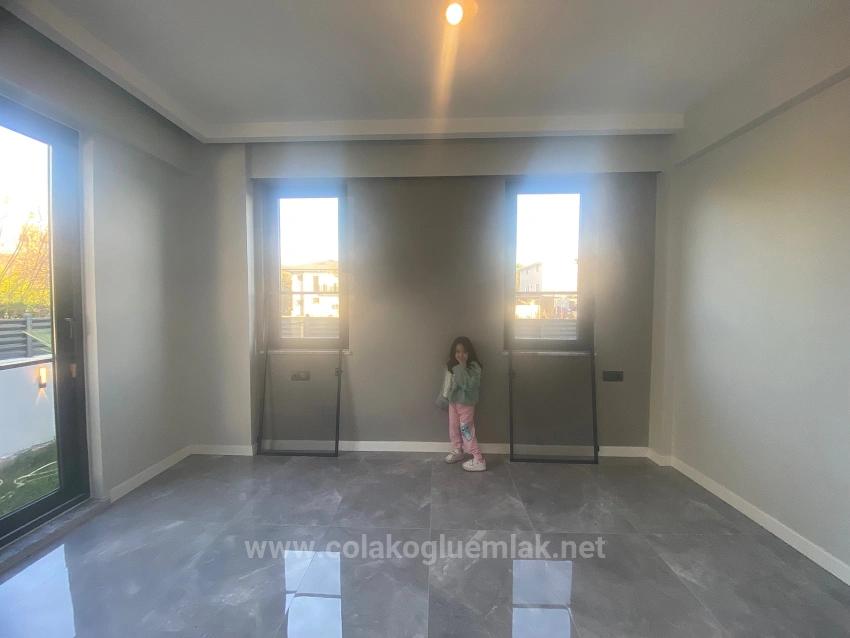 Çolakoğlu Emlak’tan Satılık 4+1 210M2 Sıfır Lüks Havuzlu Villa