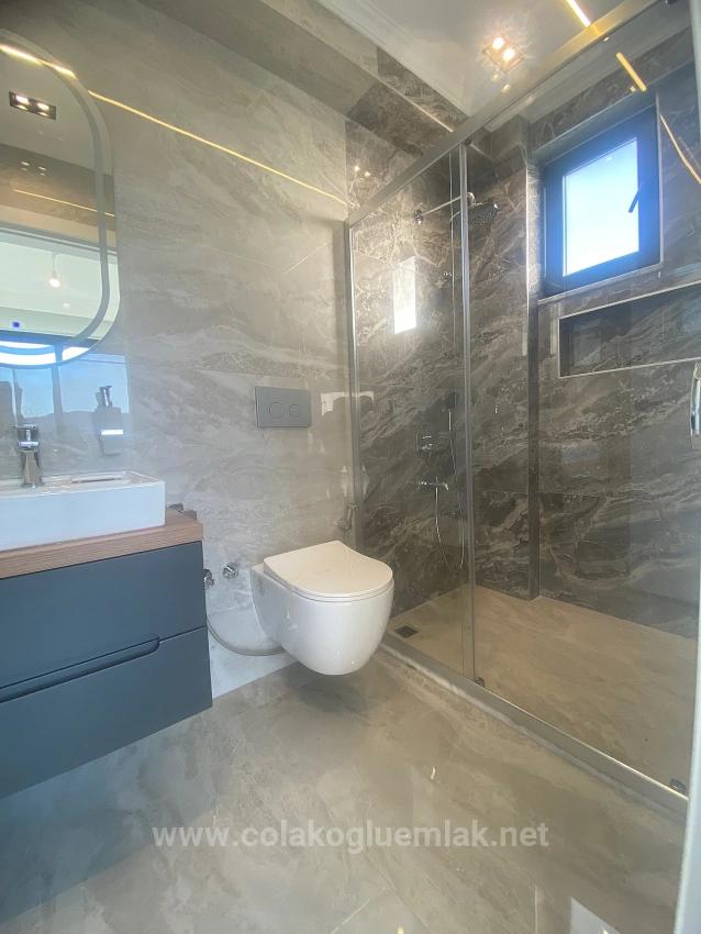 Çolakoğlu Emlak’tan Satılık 4+1 210M2 Sıfır Lüks Havuzlu Villa