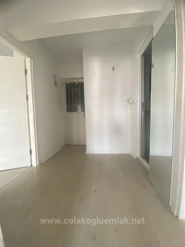 Ortaca Merkezde Satılık 2+1 Ara Kat Bakımlı Boş Daire