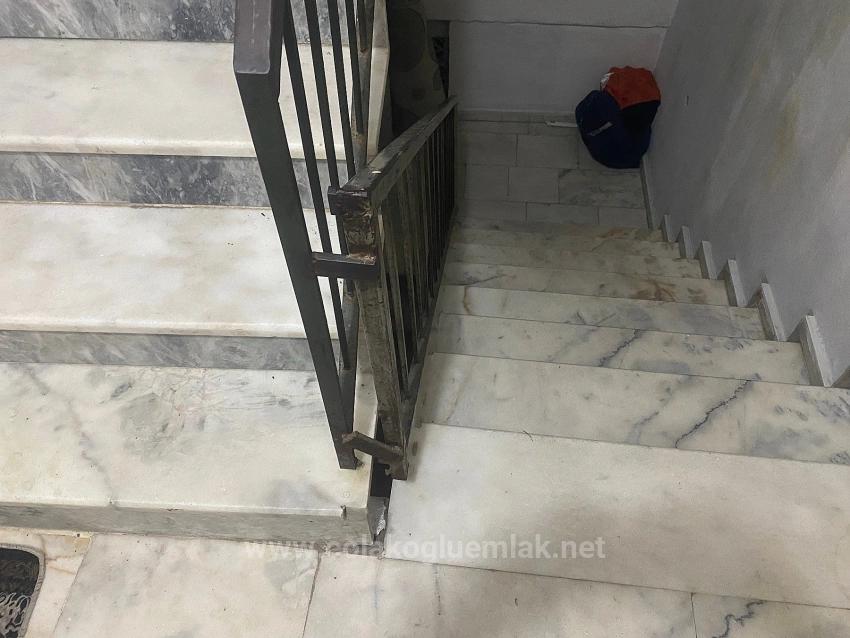 Ortaca Merkezde Satılık 2+1 Ara Kat Bakımlı Boş Daire