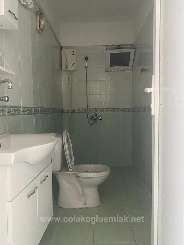 Ortaca Merkezde Satılık 2+1 Ara Kat Bakımlı Boş Daire