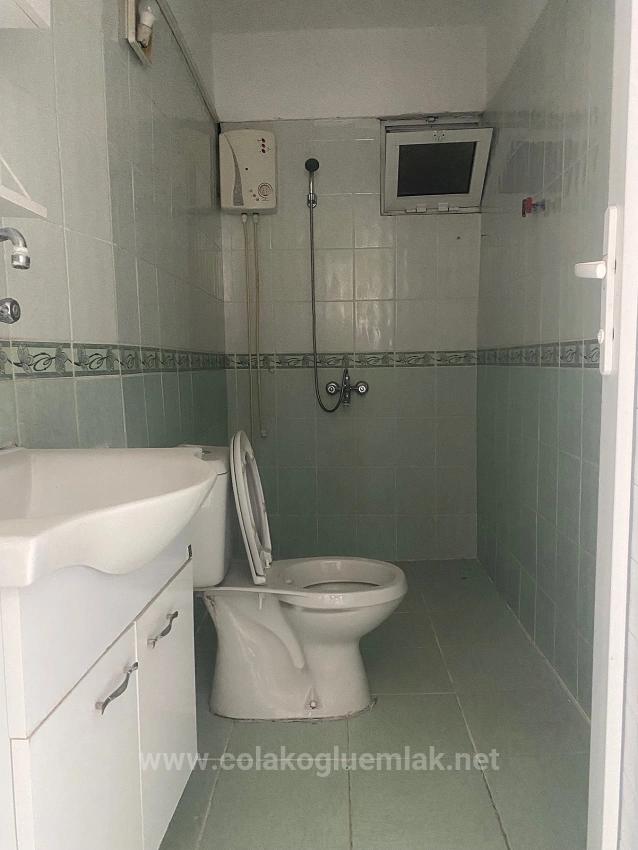 Ortaca Merkezde Satılık 2+1 Ara Kat Bakımlı Boş Daire