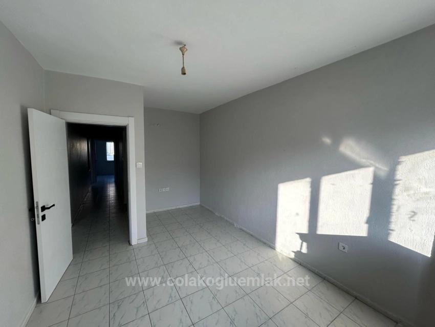 Ortaca Merkezde Satılık 3+1 Kapalı Mutfak Bakımlı Daire