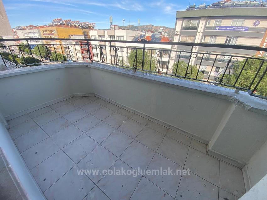 Ortaca Merkezde Satılık 2+1 Bakımlı Daire