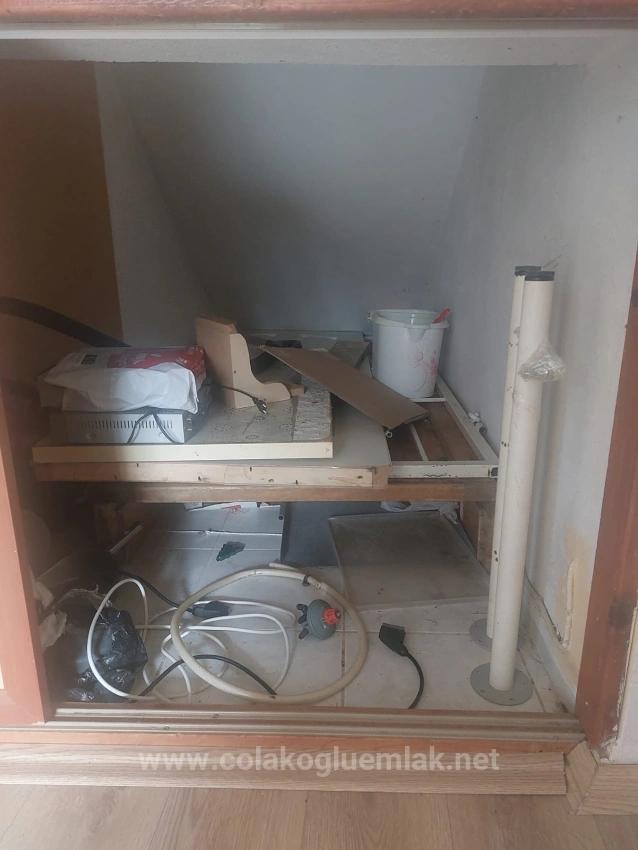 Terzialiler Mahallesinde Cadde Üzerinde Satılık 3+1 Daire Ofis Olarak Kullanıma Uygundur