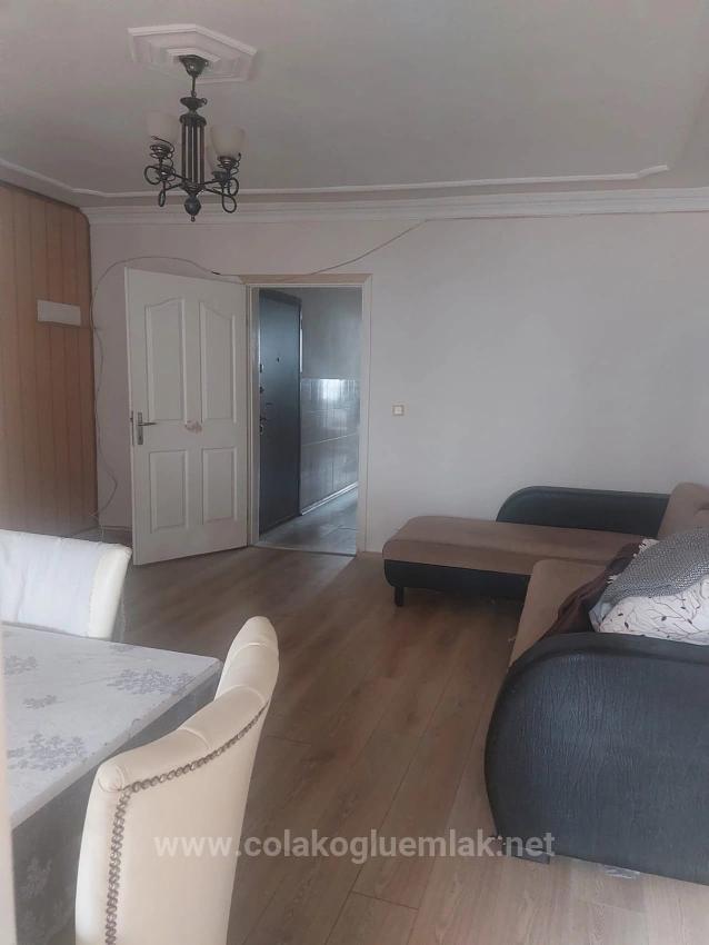 Terzialiler Mahallesinde Cadde Üzerinde Satılık 3+1 Daire Ofis Olarak Kullanıma Uygundur