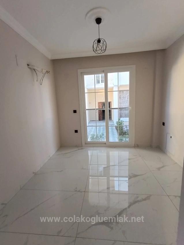 Ortaca'da Havuzlu Site İçerisinde Satılık Akıllı Ev Sistemli Sıfır Lüks 2+1 Daire