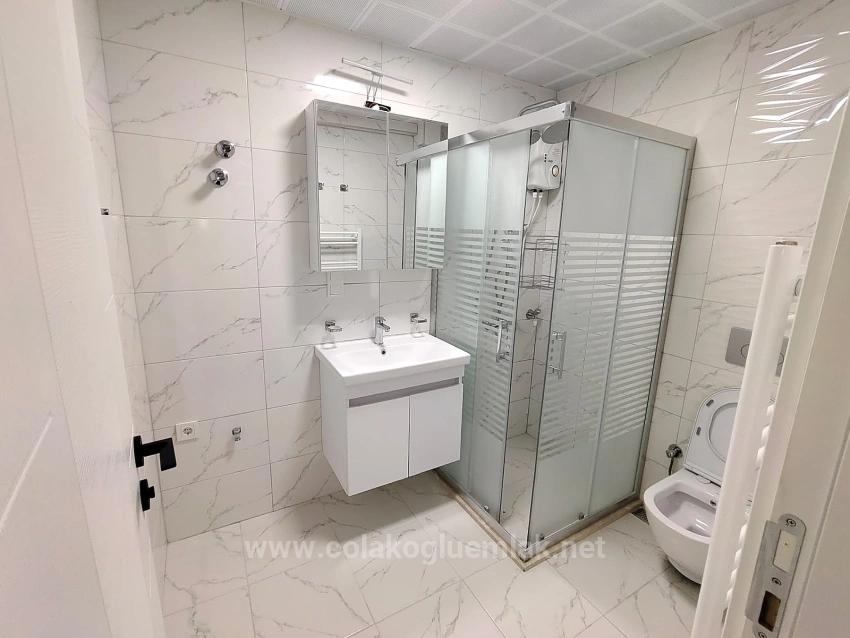 Cumhuriyet Mahallesinde Satılık 1+1 55 M² Bahçeli Düz Giriş Dire