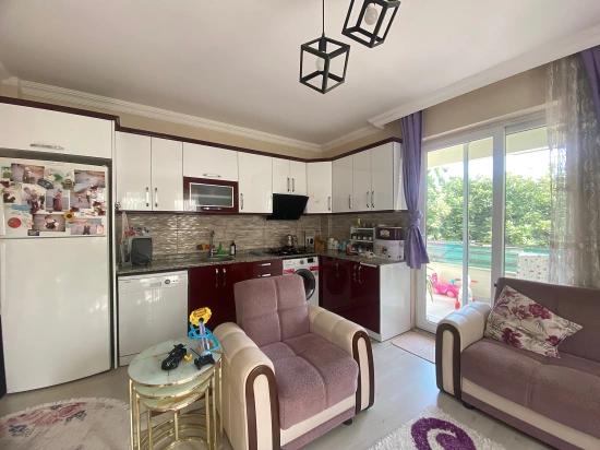 Köyceğiz Merkezde Satılık Bahçe Nizam 1+1 Geniş Yüksek Giriş Kat Daire