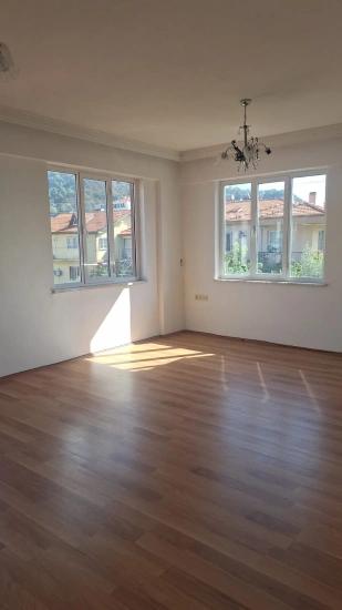 Ortaca Merkezde Kiralık 3+1 148M2 Kapalı Mutfak Lüks Daire