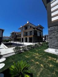 Ortaca Merkezde Satılık 4+1 212M2 Havuzlu Trıbleks Villa