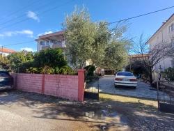 Karaburunda Satılık 3 Katlı Komple Bina 4+1 170 M² Daireler